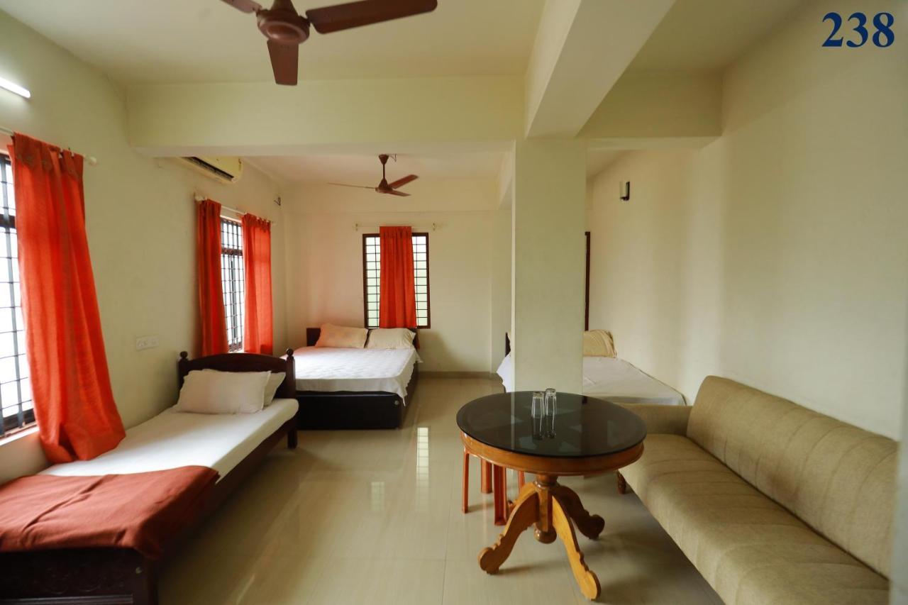 Arackal Tourist Home Tripunithura Εξωτερικό φωτογραφία