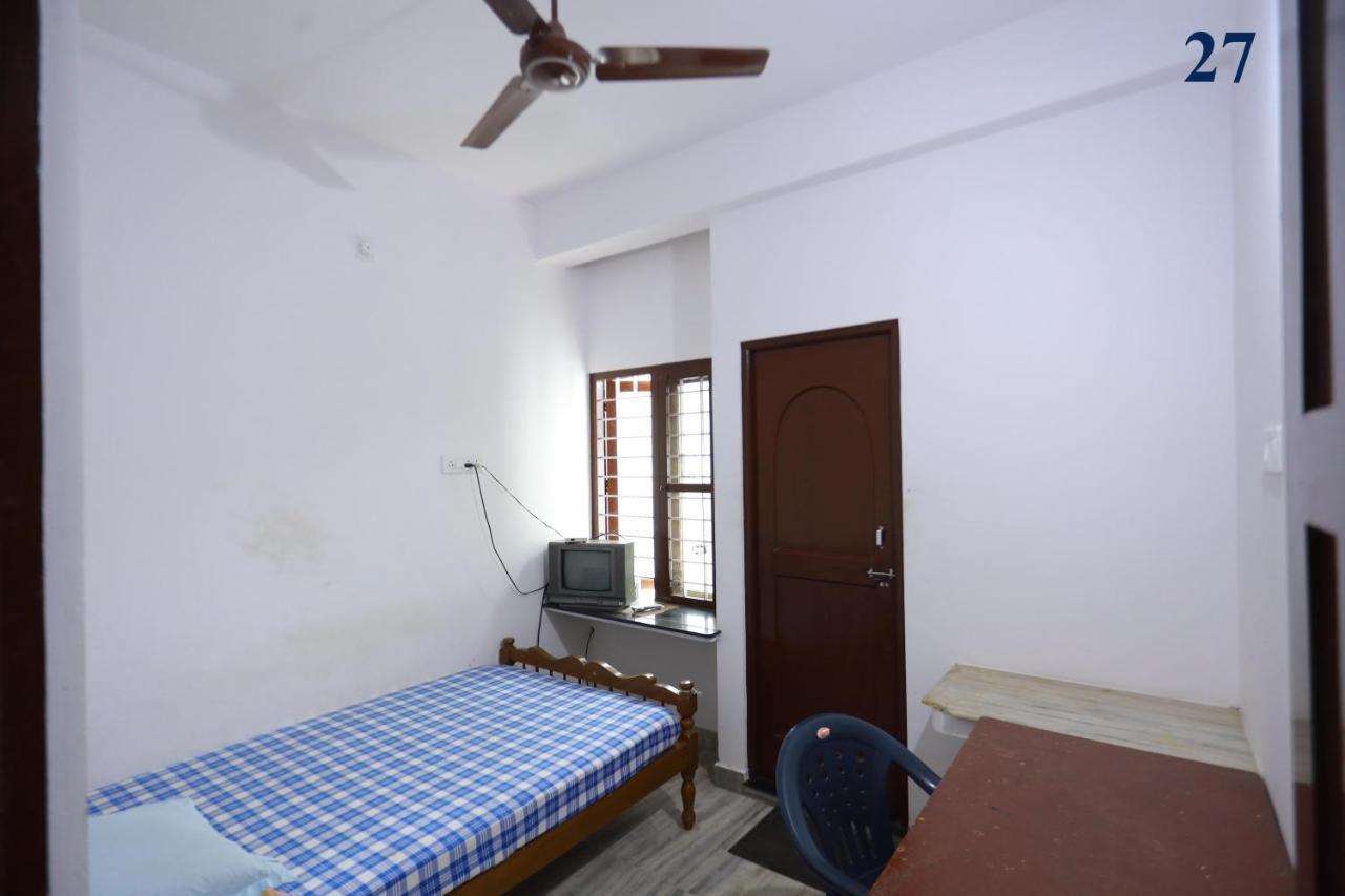 Arackal Tourist Home Tripunithura Εξωτερικό φωτογραφία